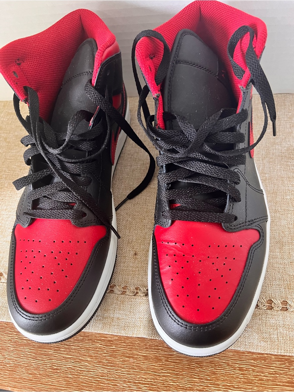 Red and Black Jordan Mid 1. Size 10.5 - Picture 4 of 5